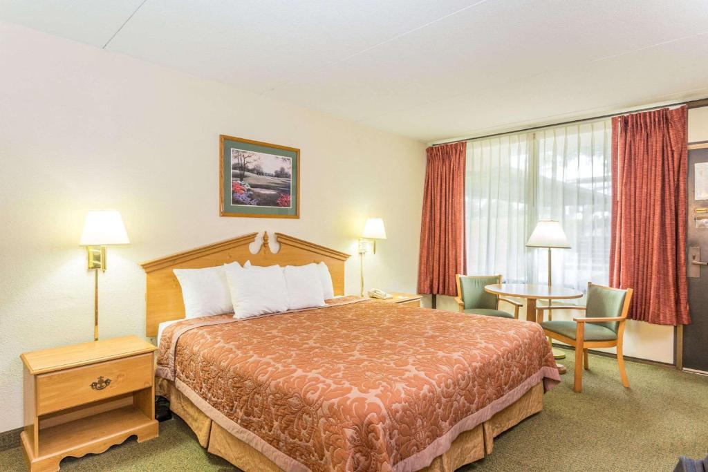 Days Inn by Wyndham Valdosta/Near Valdosta Mall image 11